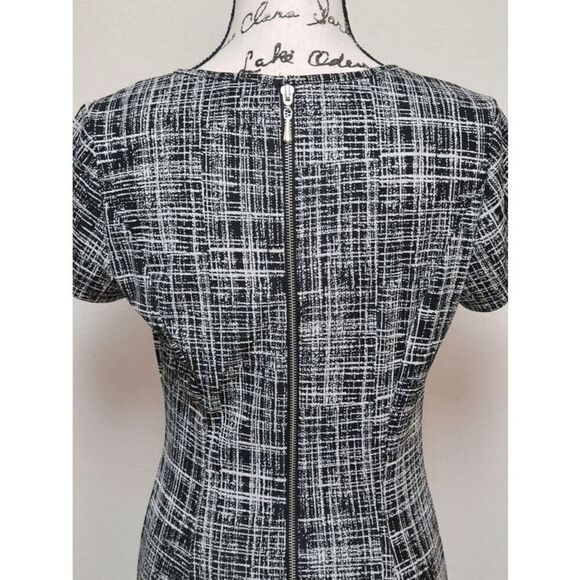 SHARAGANO Black and White Grid Print Zipper Decor Shift Office Dress SIZE 4 - Picture 5 of 12